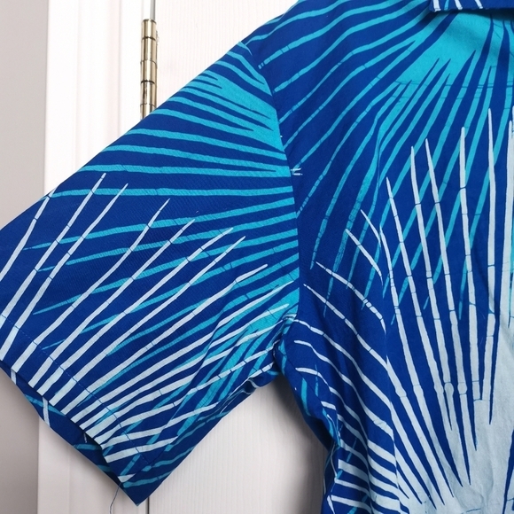 Caribelle Batik Handmade Short Sleeve Cotton Button Down Hawaiian Shirt - Picture 4 of 6